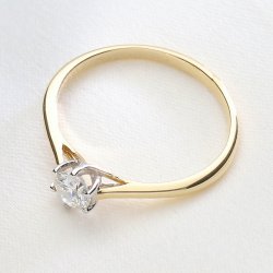 Złoty pierścionek z diamentem laboratoryjnym – 585 | Etyczna elegancja