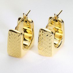 Złote kolczyki kwadratowe z diamentowym szlifem – Biżuteria damska próba 585