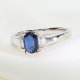 Pierścionek z białego złota z szafirem i brylantami – luksus i elegancja