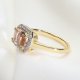Pierścionek z morganitem i brylantami w żółtym złocie – elegancja i blask