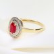 Złoty pierścionek z rubinem i brylantami – luksus i elegancja
