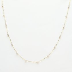 Złoty Naszyjnik z Delikatnymi Perełkami