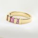 Złoty pierścionek z różowymi szafirami – elegancja i nowoczesny styl w jednym