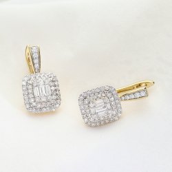 Luksusowe Złote Kolczyki z Diamentami – Kwadratowe Halo z Bagietami