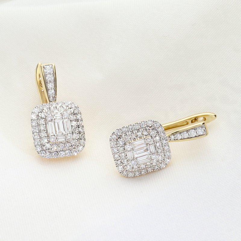 Luksusowe Złote Kolczyki z Diamentami – Kwadratowe Halo z Bagietami