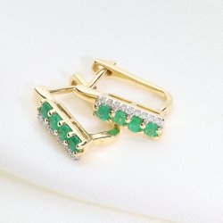 Złote Kolczyki z Naturalnymi Szmaragdami i Diamentami – Elegancja w Stylu Klasycznym