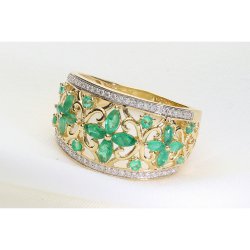 Złoty szeroki pierścionek ze szmaragdami i brylantami - ażurowy wzór kwiatowy