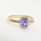 Klasyczny złoty pierścionek z naturalnym tanzanitem i brylantami