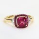 Ekskluzywny złoty pierścionek z rodolitem, rubinami i brylantami