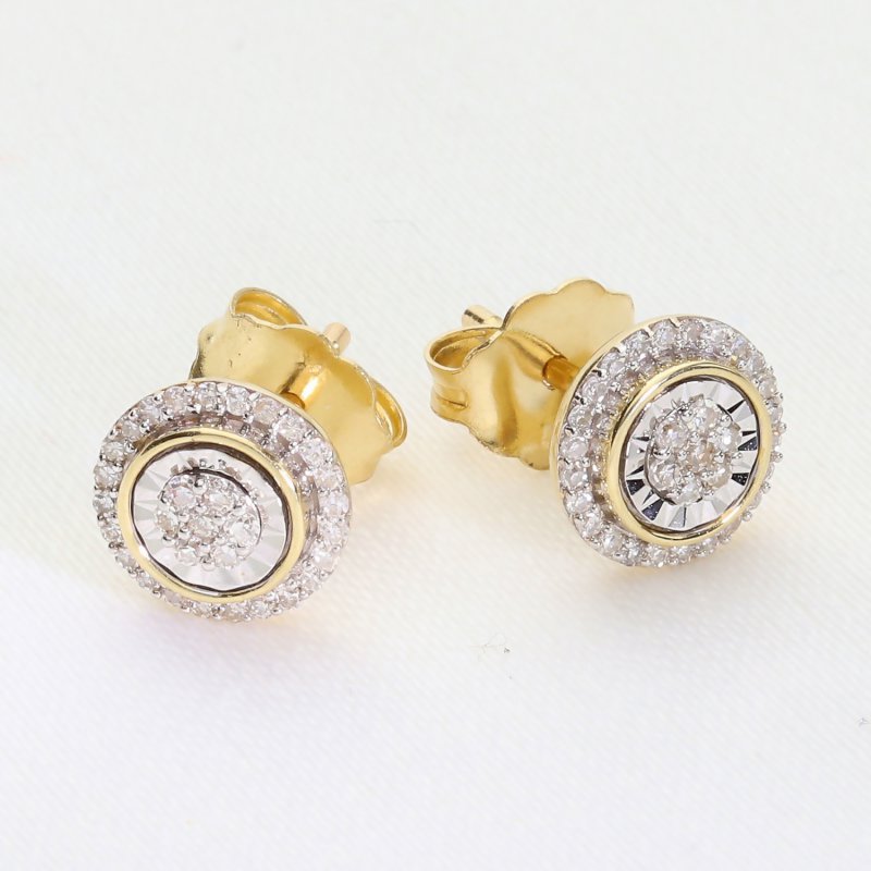 Klasyczne złote kolczyki sztyfty z brylantami | Ponadczasowa elegancja